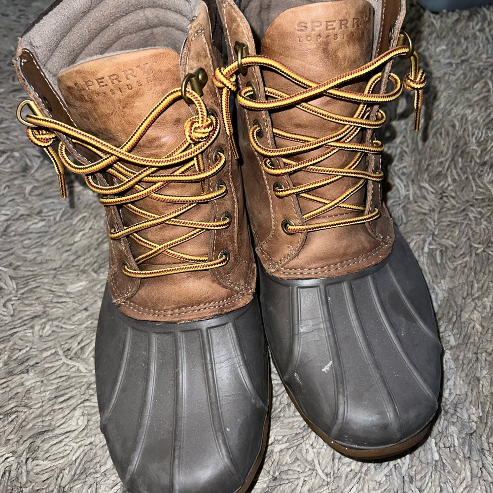 Sperry Duck Boot- Size 9 - image 4